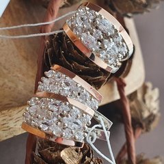 Комплект серебряный с золотыми вставками Аврора кольцо и сережки с белыми фианитами