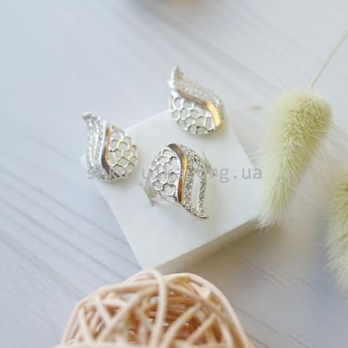 Комплект серебряный с золотыми вставками Ажурный Листок кольцо и сережки с белыми фианитами