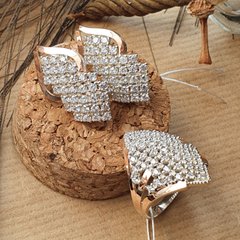 Комплект серебряный с золотыми вставками Армани перстень и сережки с белыми фианитами