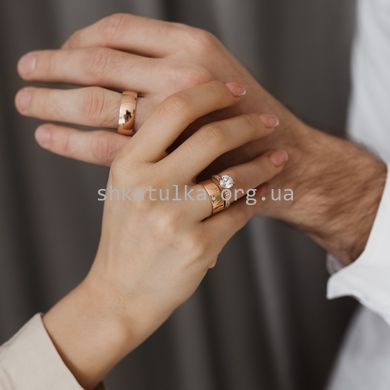 Комплект серебряный с позолотой двойное кольцо с фианитами и обручалка классическая гладкая Европейка