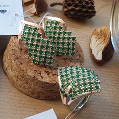 Комплект серебряный с золотыми вставками Армани перстень и сережки с зелеными фианитами