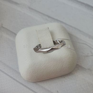 Обручальное кольцо серебряное тонкое с объмным узором