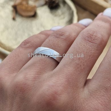 Серебряное обручальное кольцо с орнаментом и родированием Европейка