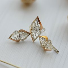 Комплект срібний із золотими вставками Райська Квітка перстень та сережки з фіанітами