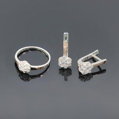 Комплект серебряный с золотыми вставками кольцо и сережки с фианитом Гламур