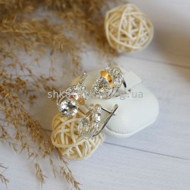 Комплект срібний із золотими вставками Букет каблучка й сережки з фіанітами різного розміру