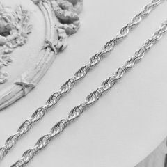 Серебряная цепочка с плетением Жгут
